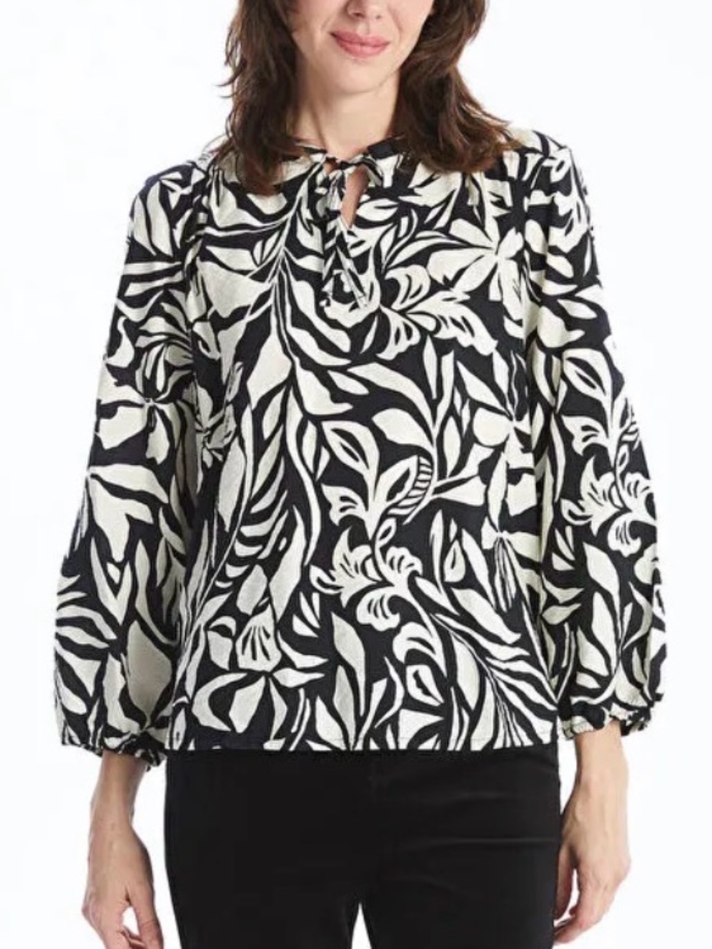 LCWAIKIKI Classic Tie Neck Floral Oversize Blouse